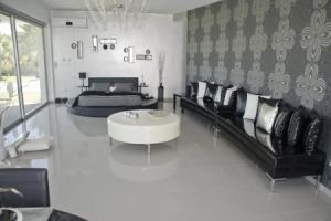 Ktima Reveli Black Suite2-4 Persons, Калатас