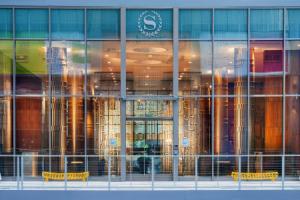 Отель «Sheraton Grand Los Angeles», Лос-Анджелес