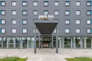 Park Inn by Radisson Vilnius Airport Hotel & Business Centre, Вильнюс