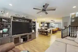 Stylish 3BR Home w/ Patio, W & D, Индианаполис
