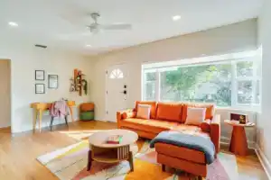 Mid-century Lakeland Home w/ Game Room!, Лейклэнд