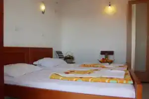 Green Flowers Guesthouse, Будва