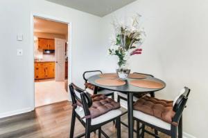 3 Mi to Huntington Beach: Hampton Family Home!, Ньюпорт-Ньюс