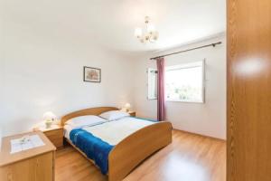 Nice Home in Kustici With Wifi and 3 Bedrooms, Zubovići