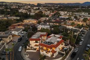 Steps to the Beach, Modern 3bdr w/ Patio 257 Trailhead Trestles 1 by Avantstay, Сан-Клемент