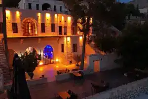 Tîsa Konağı, Халфети