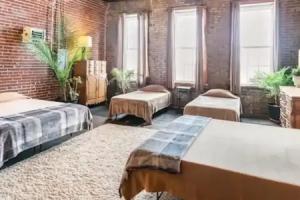 Three Rivers Inn at Jordan's Warehouse, Сент-Луис