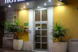 Hotel «Loreto», Милан
