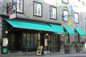 Hotel Louisbourg, Леви