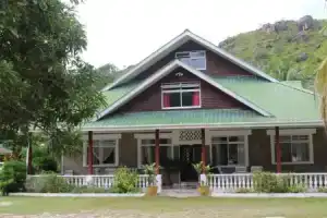 Le Chevalier Bay Guesthouse, Гранд Анс