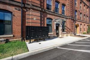 New Listing! Chic 1865 W/ Rooftop Deck 2 Bedroom Condo, Нэшвилл