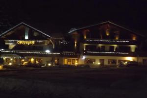 Hotel Bouton D'Or, Конье