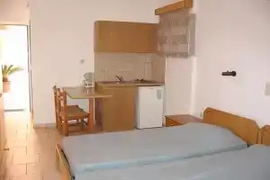 Alexandros Apartments, Агиа Марина