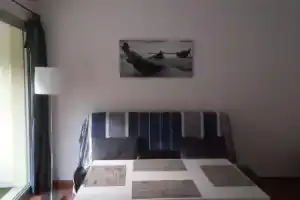 Studio Petit Navire, Ментона