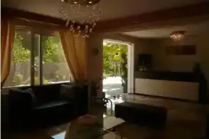 Hotel «Avra», Лигия