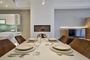Bright & Spacious 3 Bedroom Apartment in Mellieha, Мелиха