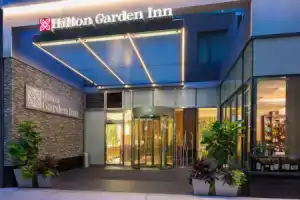 Отель «Hilton Garden Inn Central Park South», Нью-Йорк
