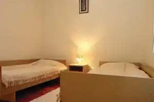 Amazing Home in Krnica With Wifi and 3 Bedrooms, Кринца