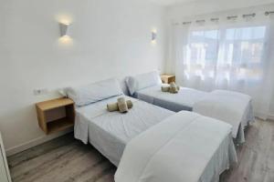 Beautiful Apartment in Denia With sea Views, Дения