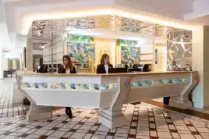 Hotel Hermitage, Галатина