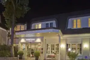 Отель «Courtyard by Marriott Hamburg Airport», Гамбург