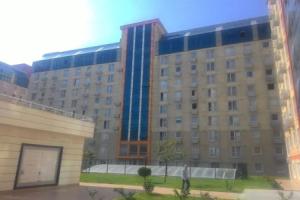 Hera Residence, Эсеньюрт