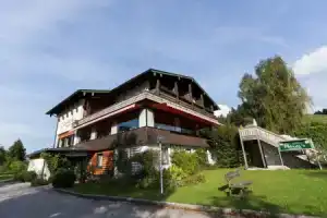 Landhotel Maiergschwendt by Deva Hotels & Resorts, Рупольдинг