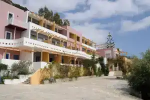 Horizon Beach Hotel, Плакиас
