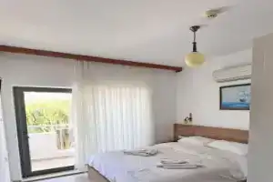 Apollon Hotel, Патара
