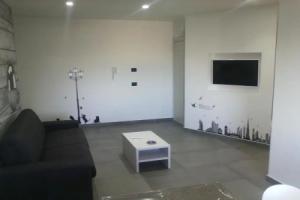 Elizabeth Apartment, Вальдериче
