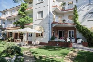 Villa Arizona, Червия-Милано-Мариттима