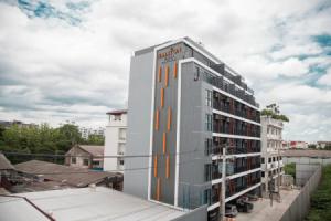 Hallton Hotel Bangkok, Бангкок