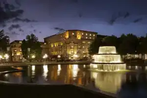 Hotel «Nassauer Hof», Висбаден