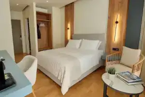 Elite Patras Suites, Патры