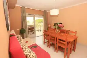 Apartamento Para 6 Personas en La Pineda, Ла-Пинеда