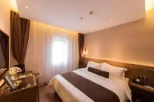 Отель «James Joyce Coffetel Beijing Gulou street, Nanluoguxiang», Пекин