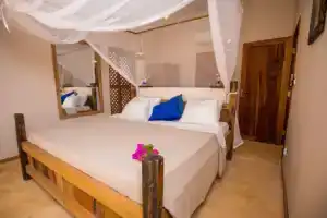 Clove Island Villas & SPA, Макундучи