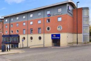 Travelodge Newcastle Central, Ньюкасл