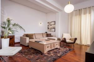 Historical apartment in the heart of Terrasini, Терразини