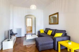 Beautiful apartment by the sea front, Ницца