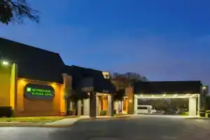 Отель «Wyndham Garden Dallas North», Даллас