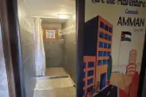 Carob Hostel, Амман