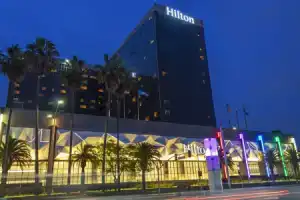 Отель «Hilton Los Angeles Airport», Лос-Анджелес