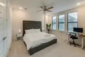 10 Mi to Dtwn Dallas: Sleek Retreat w/ Balcony, Даллас