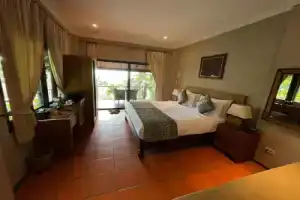 Отель «Beyond The Blue Horizon Boutique Bungalows», Хад Яо