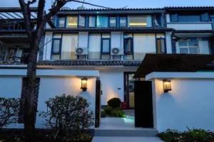Dali Xizhou Qingfeng Muyu Homestay, Дали