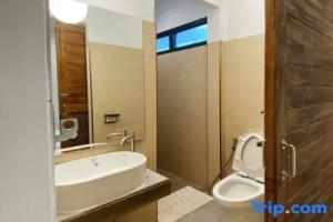 Chom Tawan house ,Banrublom Rayong beach+ Free Wifi (Pool Villa), Районг