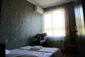 Hotel «Oniks», Кутаиси