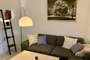 'Das kleine Feine' - Ruhige, helle Ferienwohnung mit Parkplatz und Balkon, Пфорцхайм