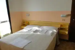 Hotel «Bologna», Римини